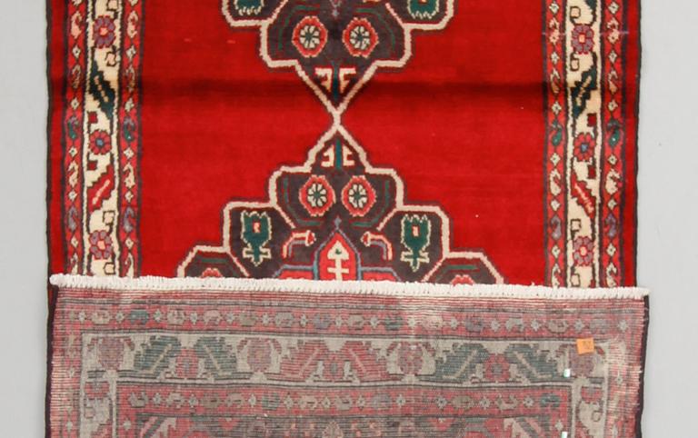 MATTA, galleri, Hamadan, 270 x 105 cm.