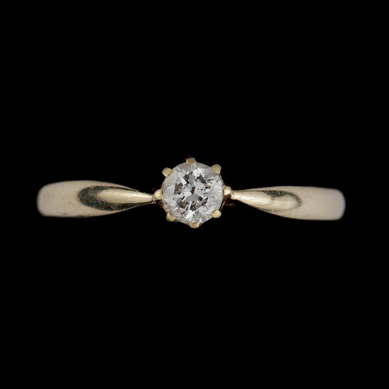 RING, 14k guld med briljantslipad diamant ca 0,23 ct. Vikt ca 2,3 gram.