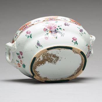 A famille rose tureen with cover, Qing dynasty, Qianlong (1736-95).