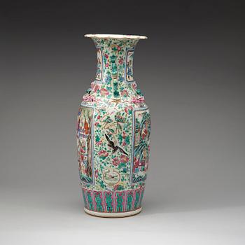 A large famille rose vase, 19th century.