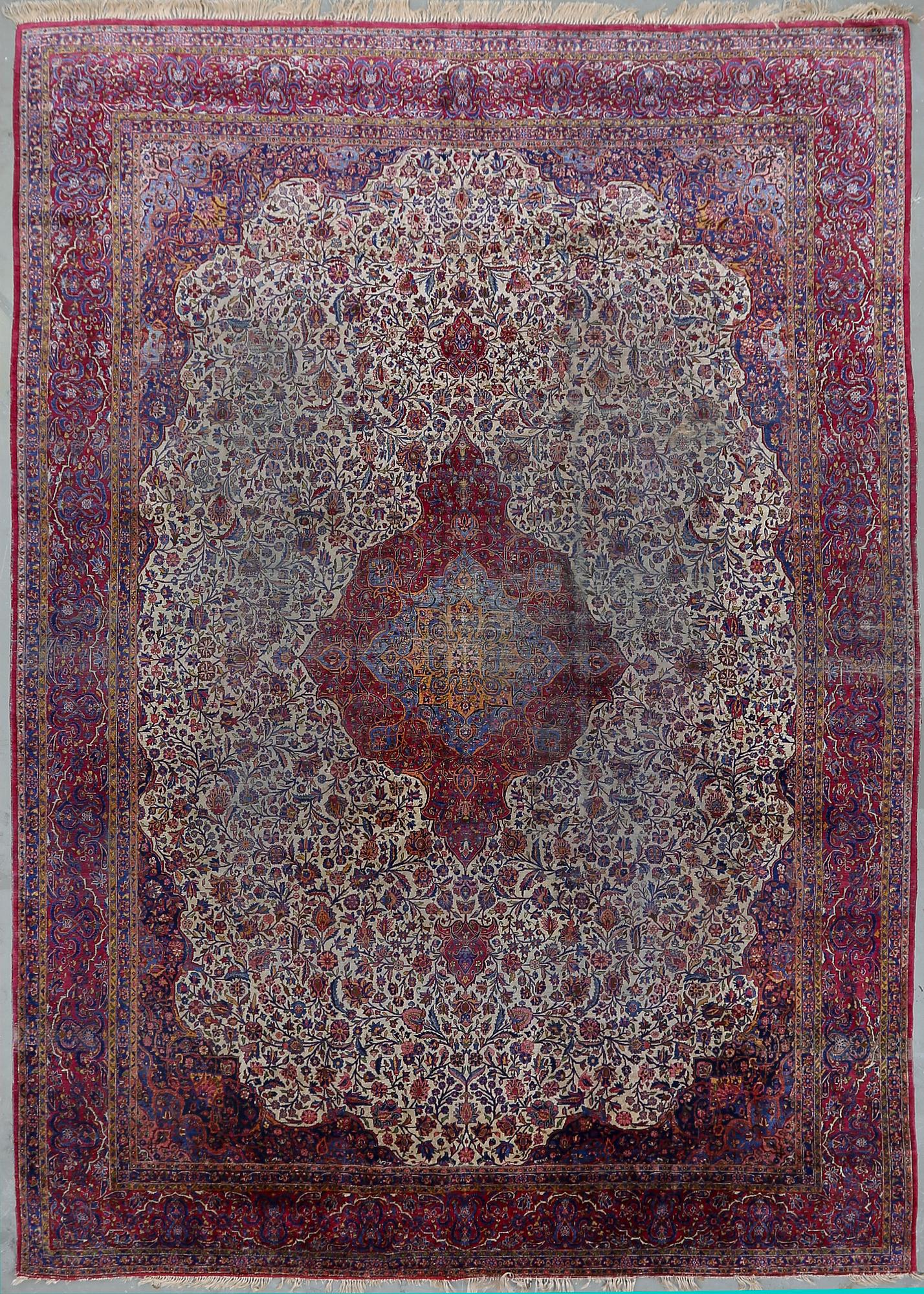 MATTA, semiantik silke Keshan, ca 392x279 cm.