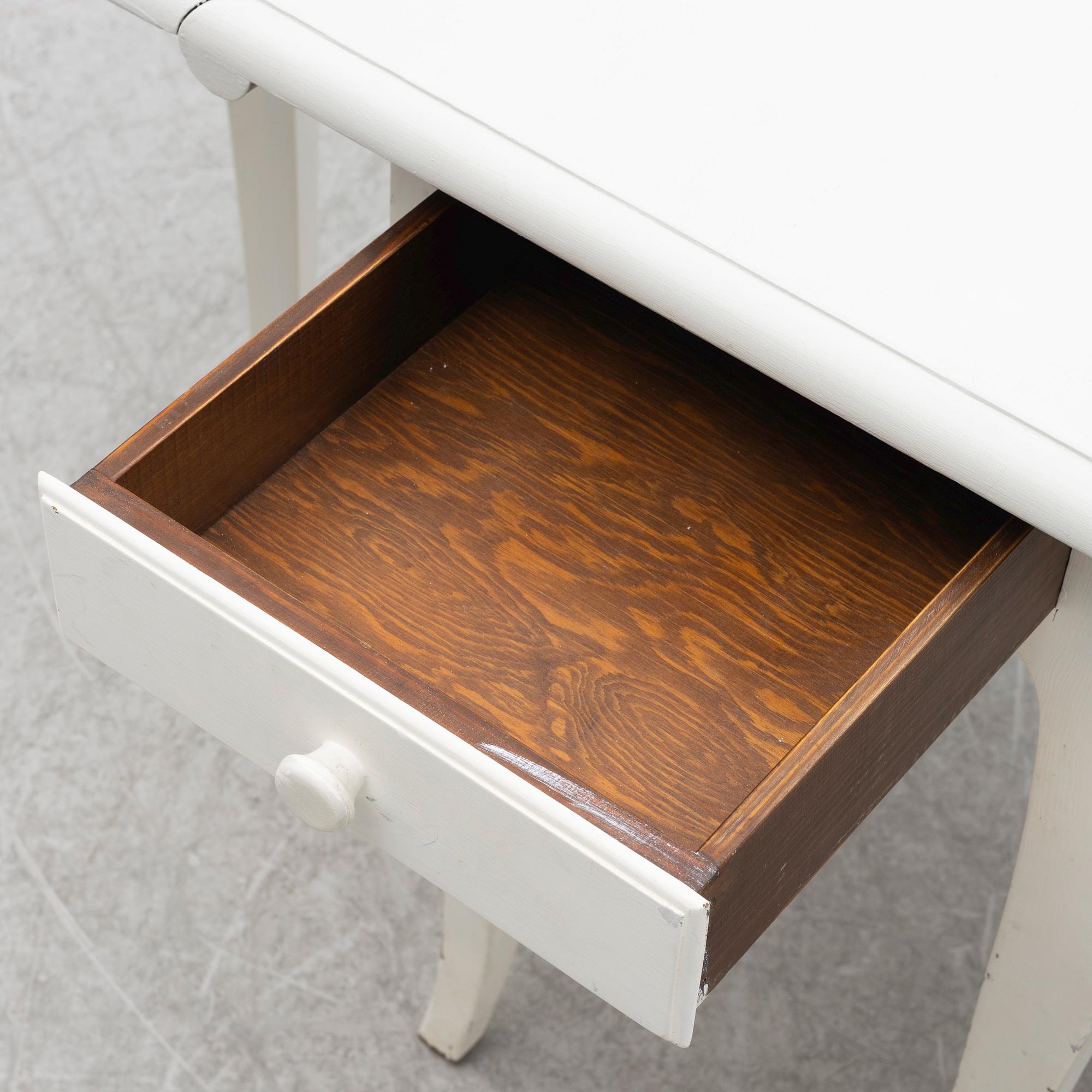 Drop-leaf table, Rococo style, second half of the 20th century.