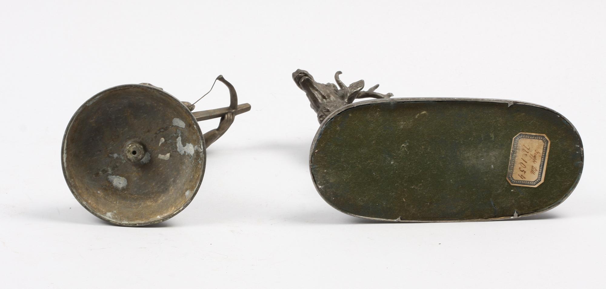 STATYETTER, 2 st, vitmetall, sekelskiftet 1800/1900.