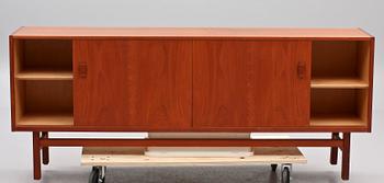 SIDEBOARD, "Arild", Nils Johnsson, Troeds, Bjärnum, 1900-talets andra hälft.