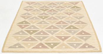 Sigvard Bernadotte, a carpet, "Harlequin", flat weave, ca 240 x 161,5 cm, signed SB.