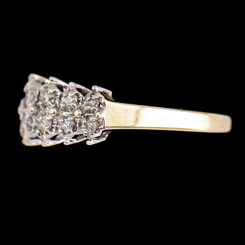 RING, 14 k guld, briljantslipade diamanter tot ca 0.50 ct.
