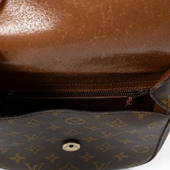 Louis Vuitton, a vintage 'Saint Cloud' sholder bag.