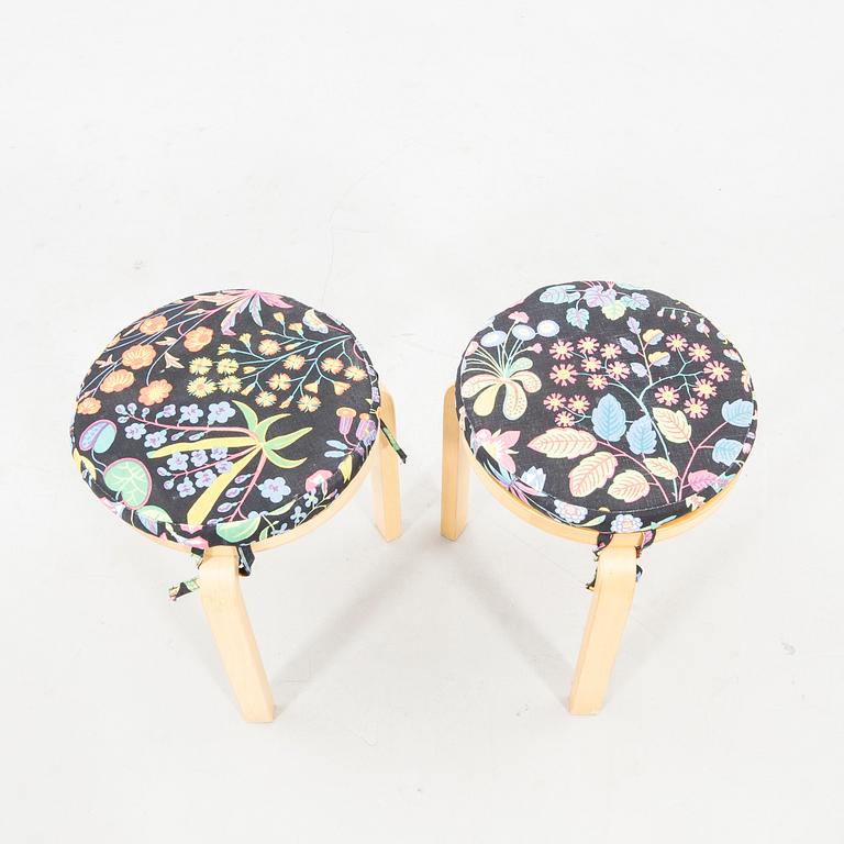 Alvar Aalto, pallar 5 st modell 60, Artek Finland 1900-talet senare del.