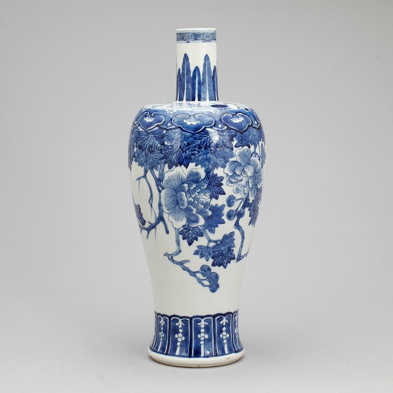 VAS, porslin, Kina, 1800-tal.