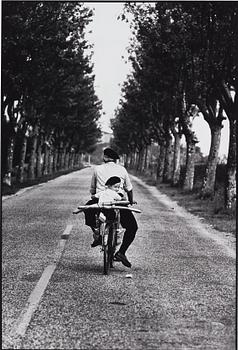 115. Elliott Erwitt, "Provence", 1955.