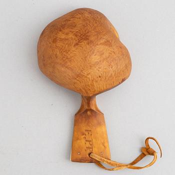 Esaias Poggats, knife and cup-.
