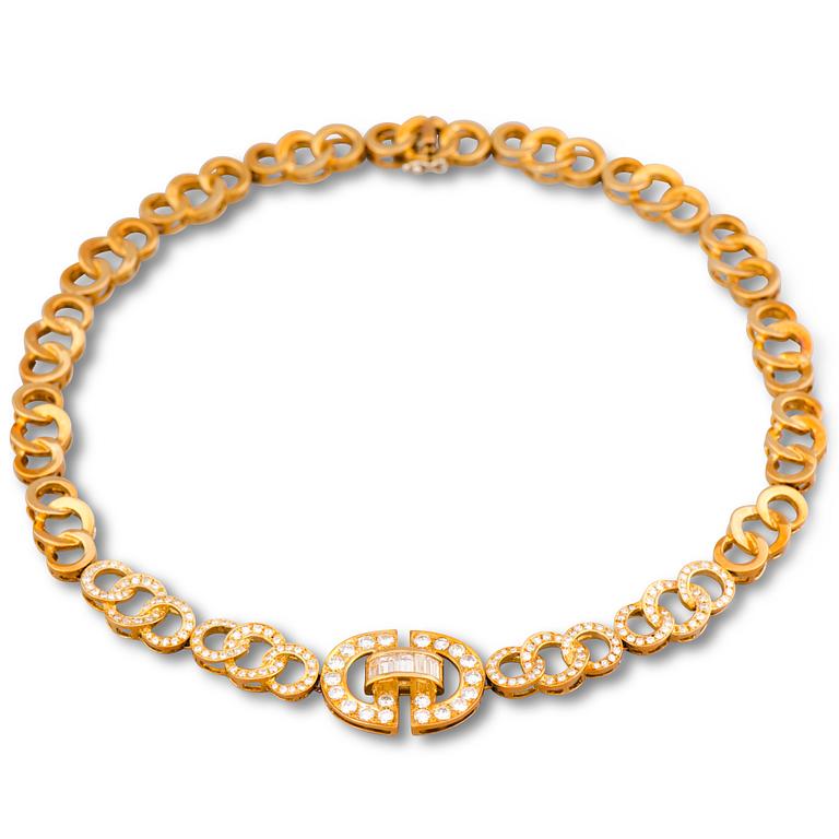 A NECKLACE, brilliant and baguette cut diamonds, 18K gold. Italy.