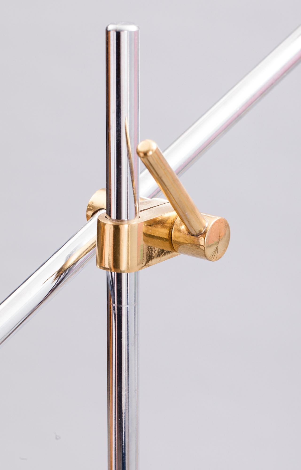 Viljo Hirvonen, LATTIAVALAISIN.