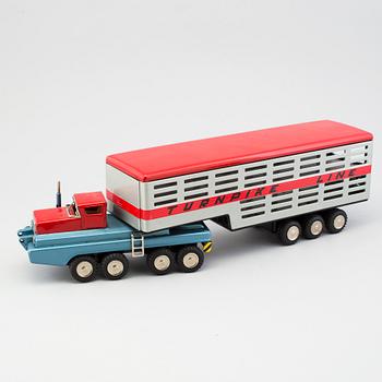 SSS INTERNATIONAL, 'Turnpike livestock trailer', Japan.