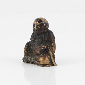 Skulptur/scrollvikt, brons. Qingdynastin, 1800-tal.