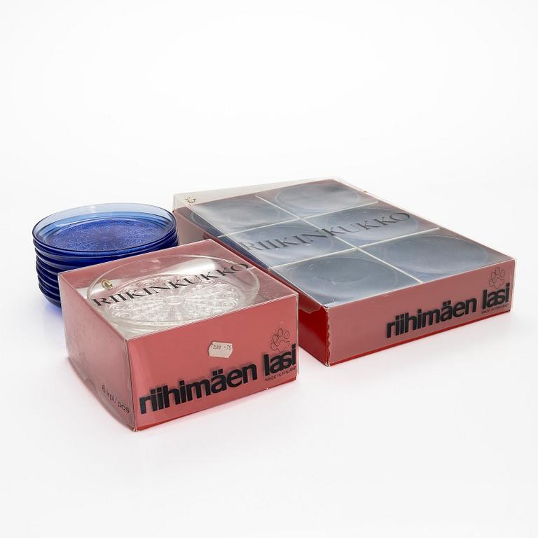 Nanny Still, lautasia, 14 kpl, kulhoja, 6 kpl, "Riikinkukko", malli 5221, 5325, Riihimäen Lasi.