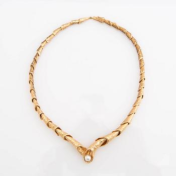 Necklace, 18K gold and pearl.