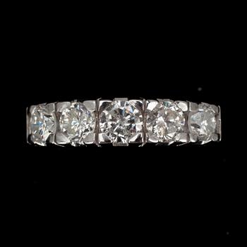 ALLIANSRING, vitguld 14K med 5 diamanter.