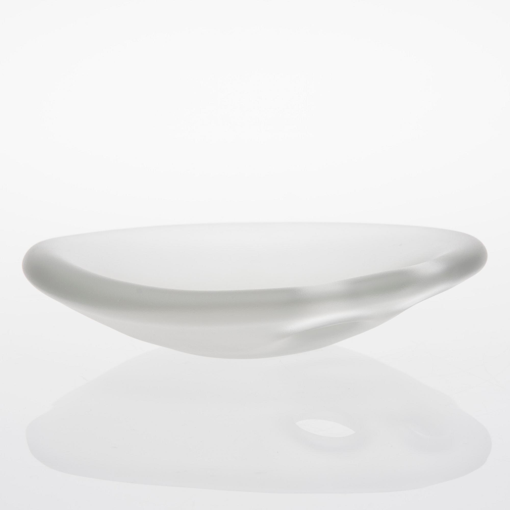 TIMO SARPANEVA, GLASSKULPTUR. Hiidenkehto (Jättens vagga). Sign. Timo Sarpaneva, Iittala -54.