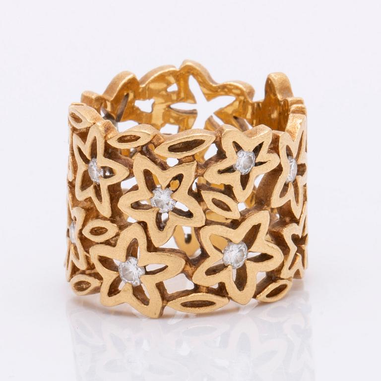 Lynggaard ring 18K guld med briljanter ca 0,30 ct TW VVS, "Lace collection", original box.