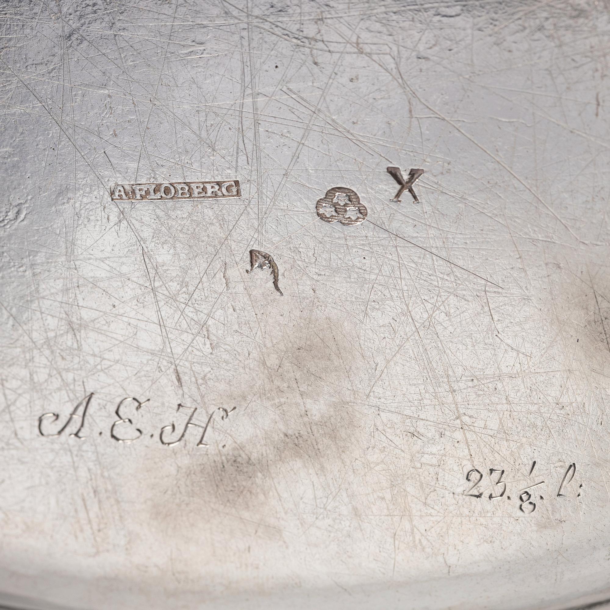 Arvid Floberg, såsterriner med lock och fat, ett par, silver, Stockholm 1780. Gustavianska.
