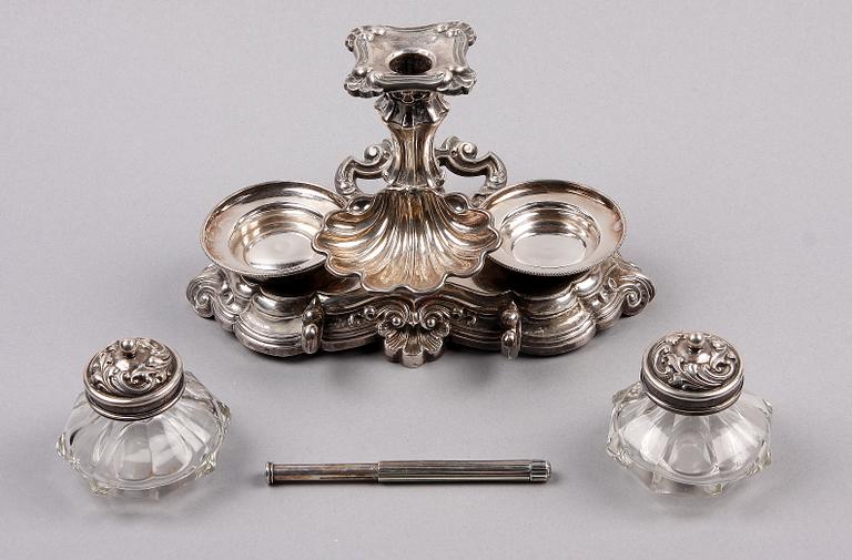 SKRIVBORDSUPPSATS, silver, nyrokoko, Gustaf Theodor Folcker, Stockholm, 1800-talets andra hälft.