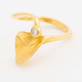 Ring, 18K gold set with a round brilliant-cut diamond.