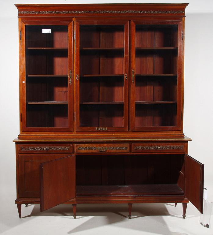 BOKSKÅP, empirestil, enligt uppgift Österrike, omkring 1900.