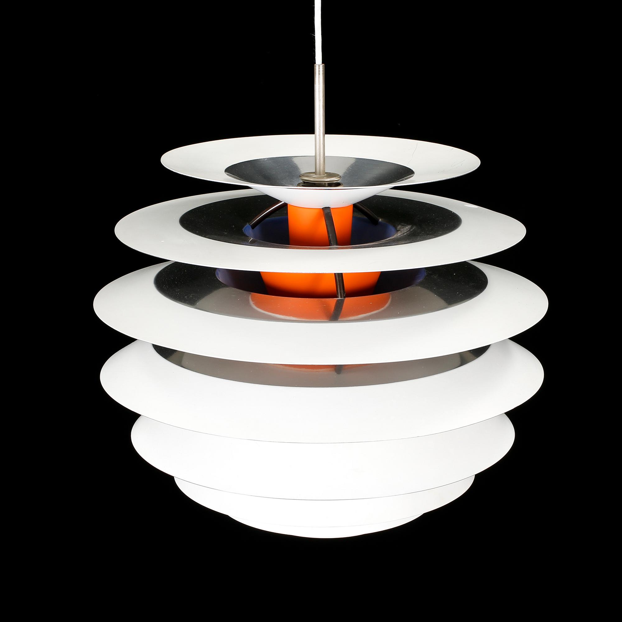 TAKLAMPA, "PH Kontrast", Poul Henningsen för Louis Poulsen. Formgiven 1958.