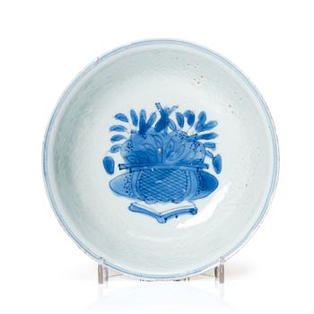 A blue and white kraak bowl, Ming dynasty, Wanli (1572-1620).