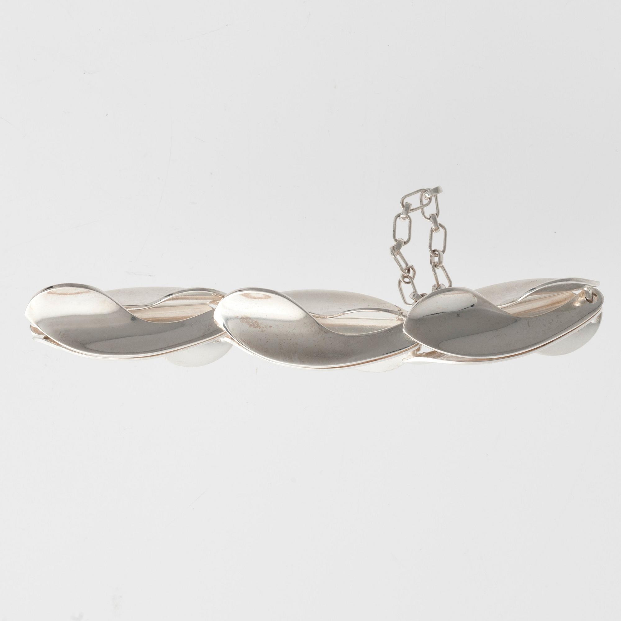 Elis Kauppi, ARMSMYCKE, sterling silver, Kupittaan Kulta, finsk exportstämpel.