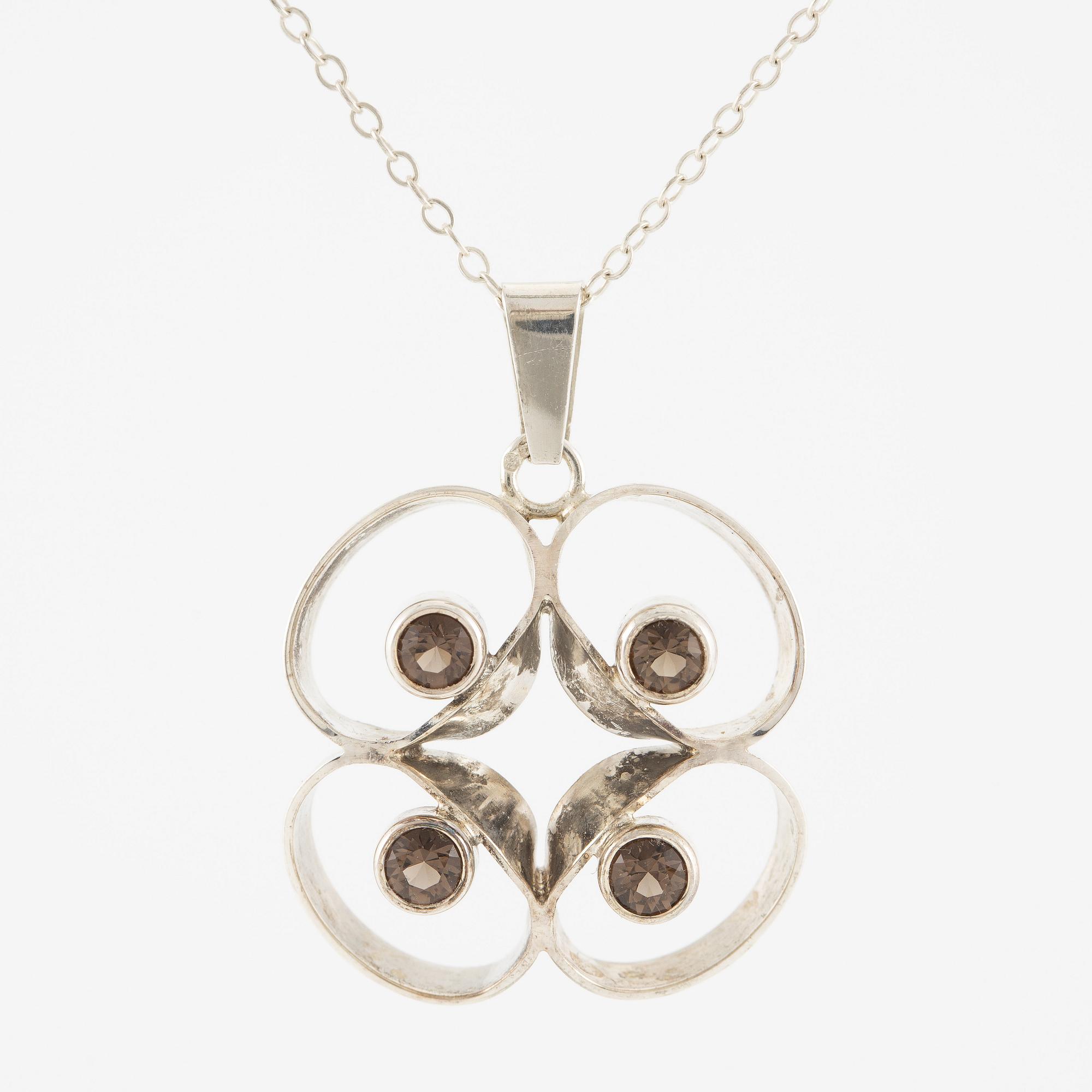 Collier, silver med rökkvarts, Kultasepät Salovaara, Finland.