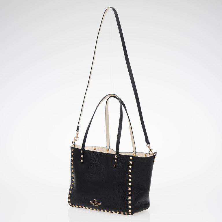 A VALENTINO BAG,  Rockstud reversibel.