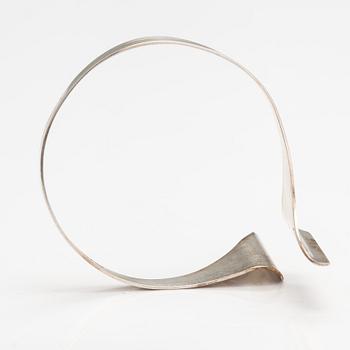 Pekka Piekäinen, A sterling silver bracelet. Auran Kultaseppä, Turku 1972.