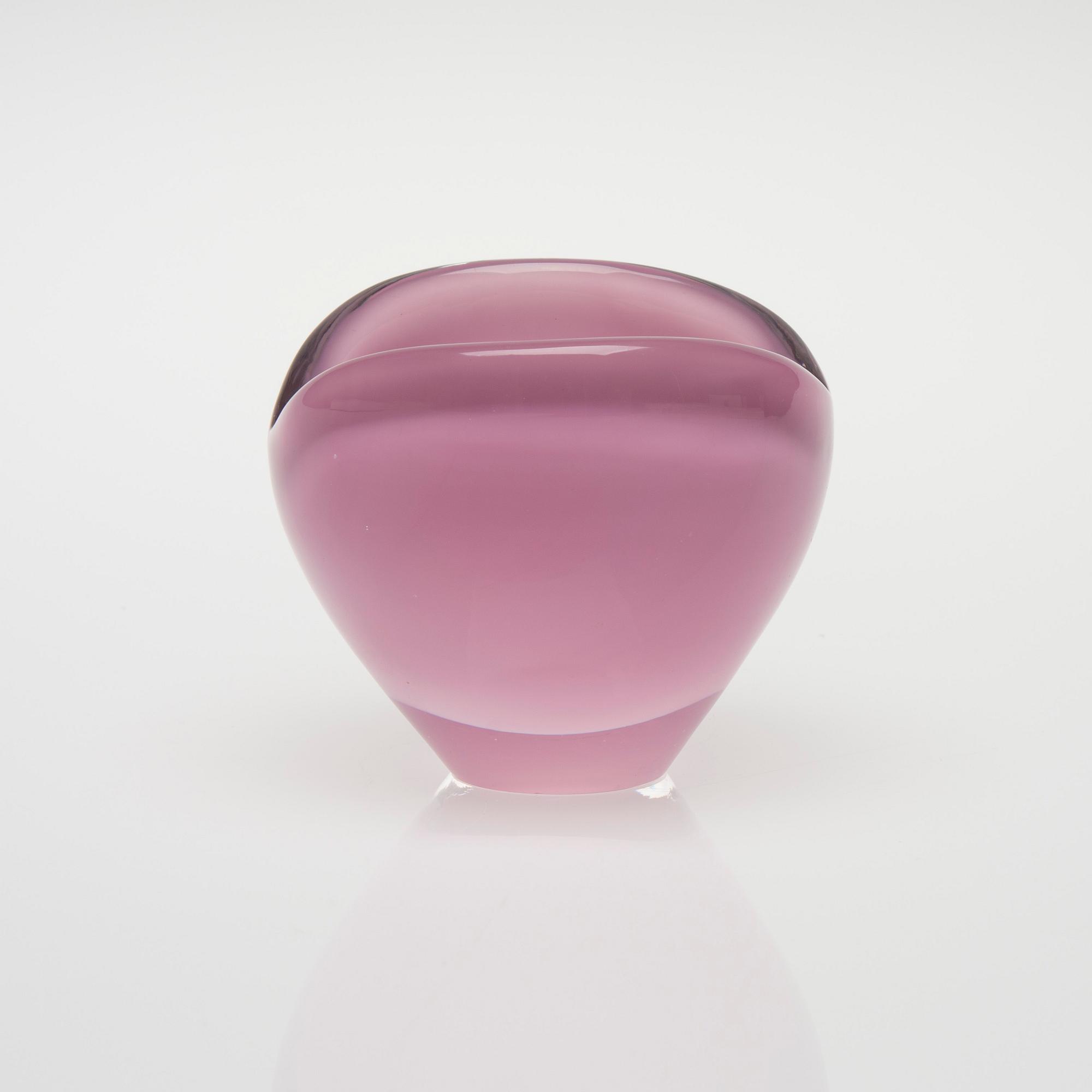 KAJ FRANCK, VAS. Hauen leuat (Gäddans gap) 3111. Signerad K. Franck Iittala. 1947-1955.