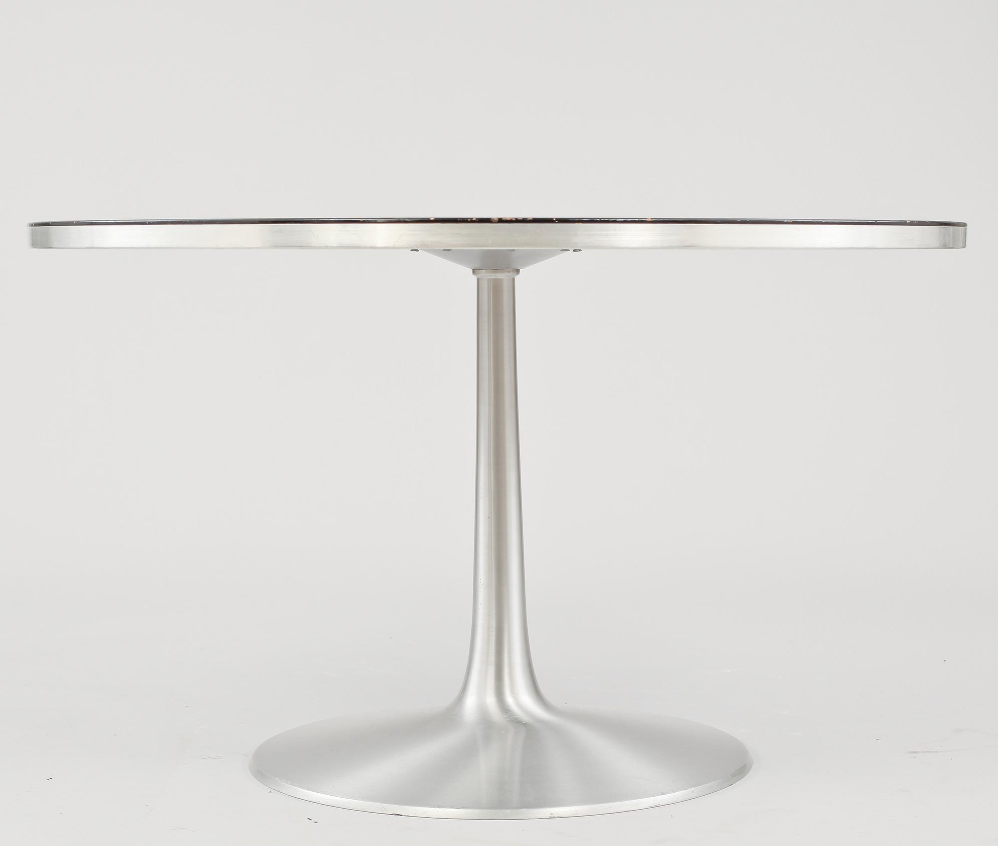 MATBORD, Cado, Danmark, skiva signerad Mygge, 1970-tal.