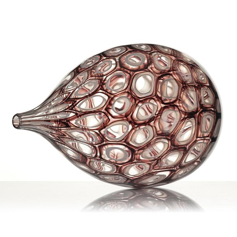 Ann Wåhlström, a glass vase, "Rings II", Tacoma, Seattle, USA 2017.