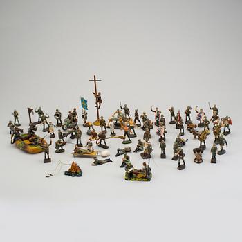 A lot of 65 pieces of Elastolin and Lineol soldiers, Germany, 1930/40s.