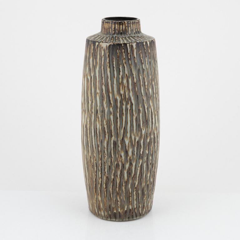 Gunnar Nylund, a "Rubus" stoneware vase, Rörstrand, Sweden.