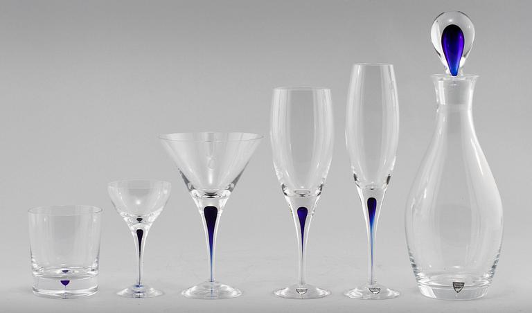 GLASSERVISDELAR, 32 st, "Intermezzo", Erika Lagerbielke, Orrefors, 1900-talets slut.