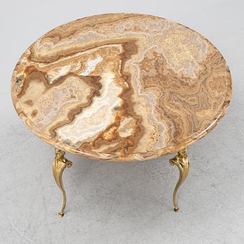 A late 20th century coffee table.