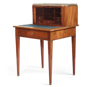 A late Gustavian mahogany 'bonheur du jour' desk, late 18th century.