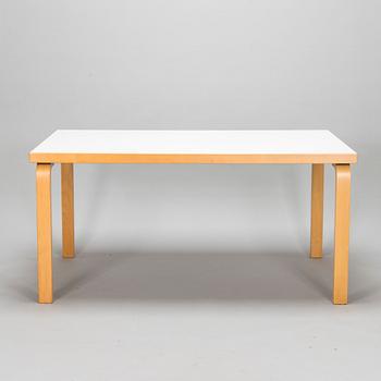Alvar Aalto, pöytä, malli 82A, Artek, 1900-luvun loppu.