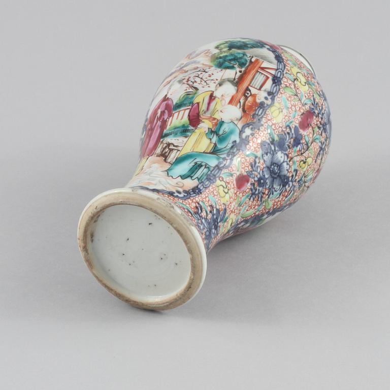 VAS, porslin, Kina, 1800-tal.