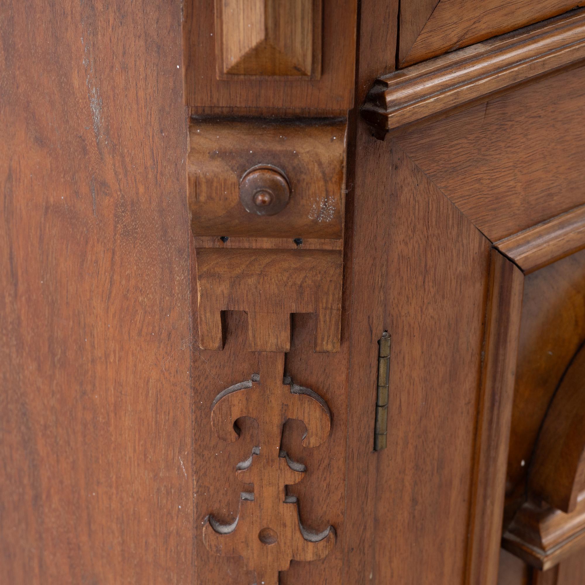 Bedside tables/cabinets, a pair, Neo-Renaissance, late 19th century.