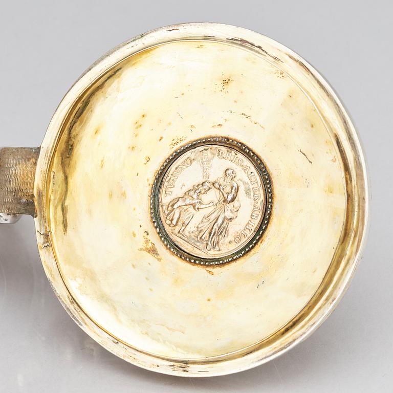 A Swedish 17th century parcel-gilt tankard, mark of Henrik Möller the elder, Stockholm (1645-1690) before 1689.