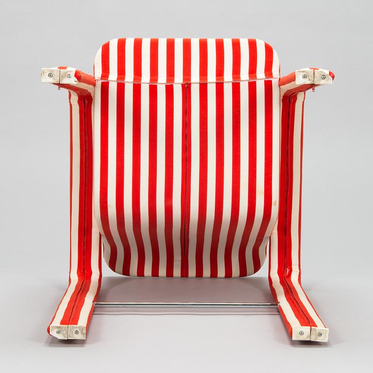 Antti Nurmesniemi, a 1980s armchair for Artek.