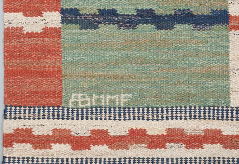 CARPET. "Vita Rutmattan". Flat weave (rölakan). 300,5 x 198,5 cm. Signed AB MMF.