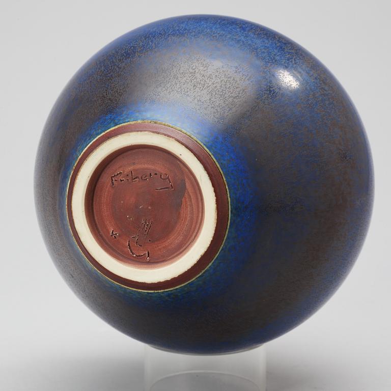 A Berndt Friberg stoneware vase, Gustavsberg Studio 1969.