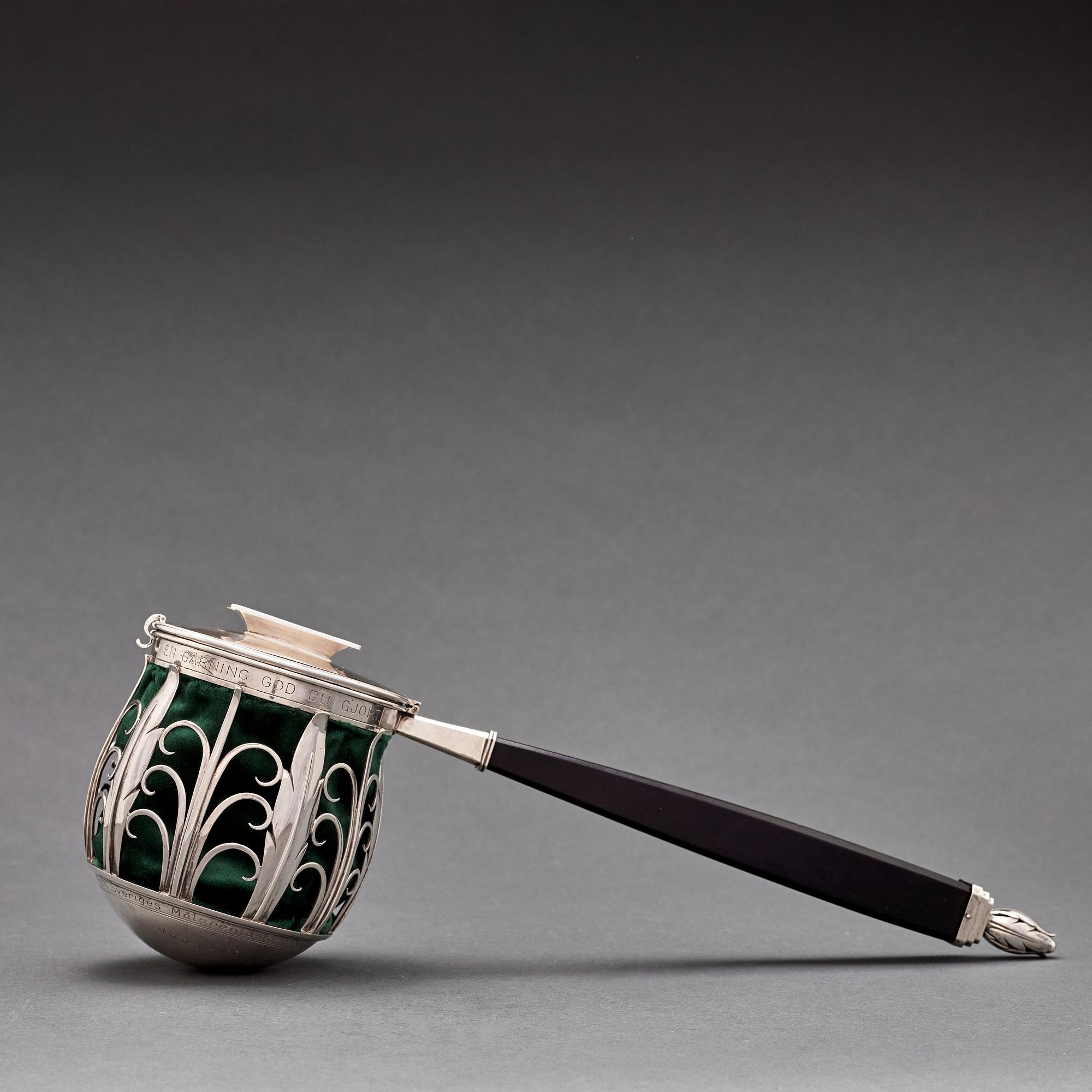 Atelier Borgila, a sterling and ebony collection bag, Stockholm 1931.